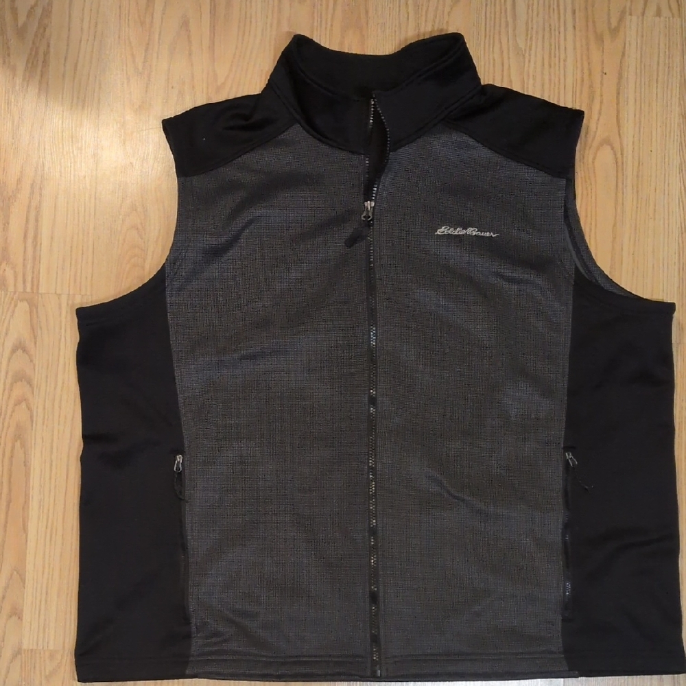 Eddie Bauer Men's Black and Dark Gray Vest